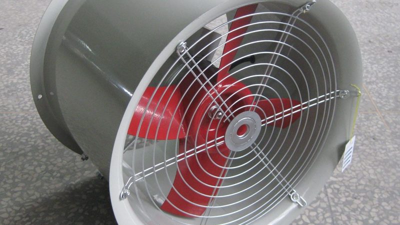 酒店后厨去污除尘，离心风机如何发挥关键作用？**